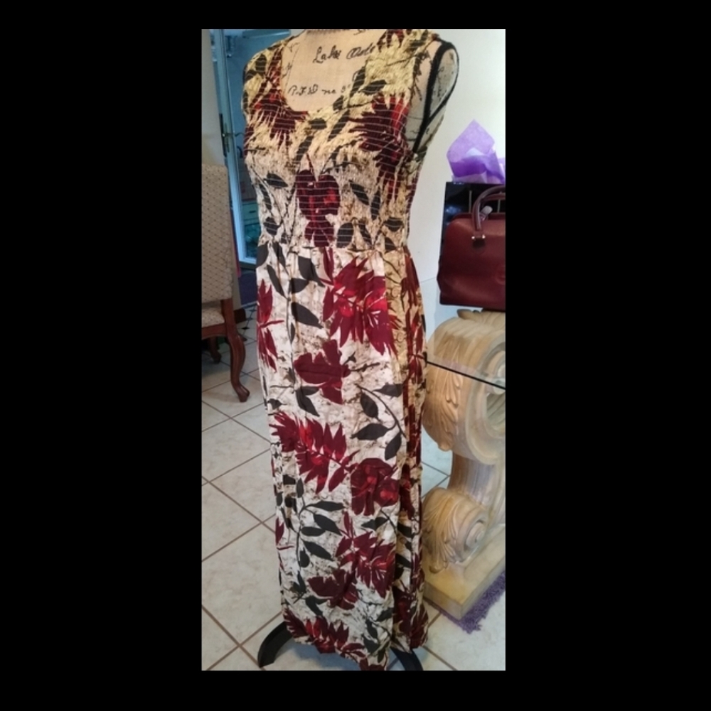 Vintage-White Stag Longer Dress